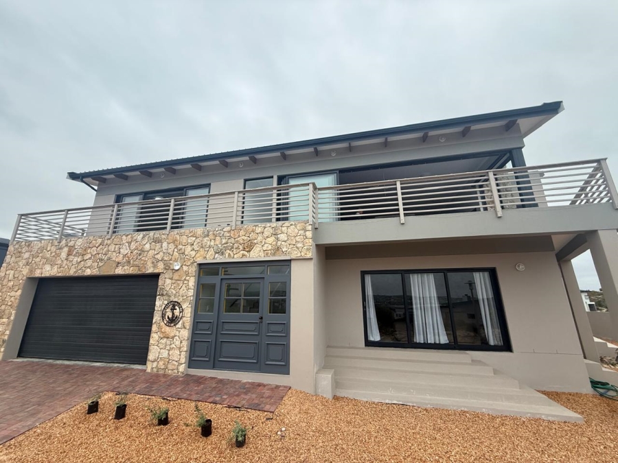 5 Bedroom Property for Sale in Stilbaai Oos Western Cape